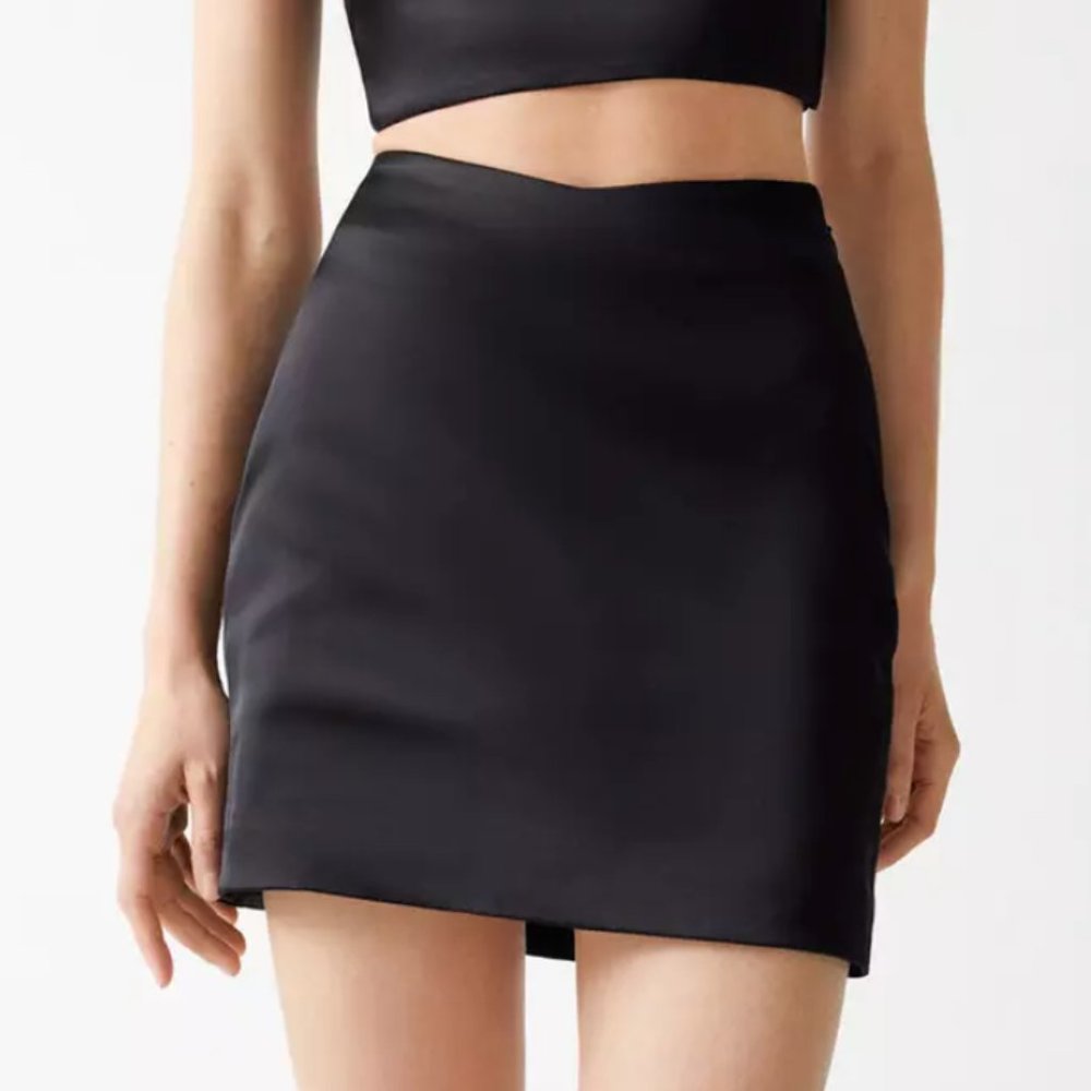 & Other Stories Fitted Satin Mini Skirt Black Size EU 38/ USA 6